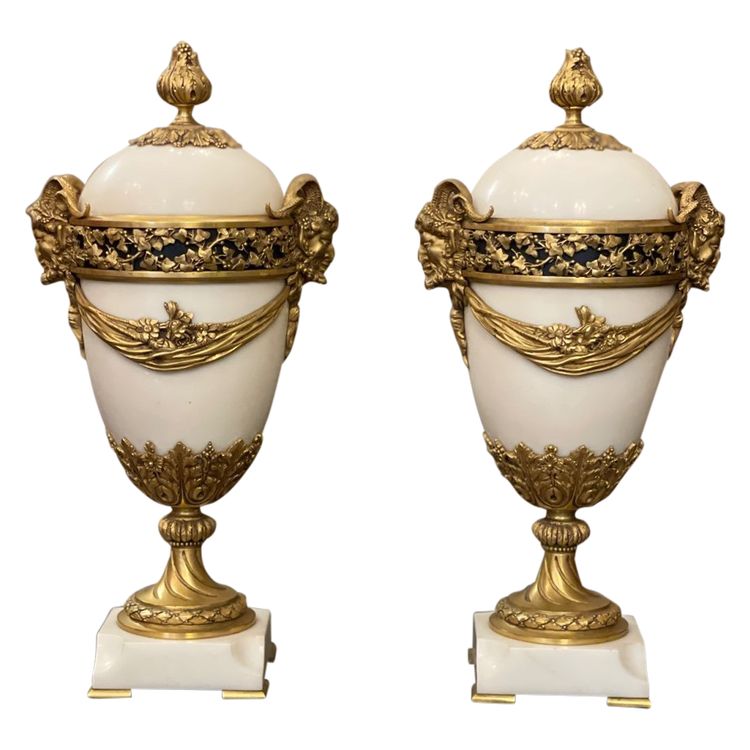 Paar Vase Gedeckt Marmor Und Bronze Stil Louis XVI