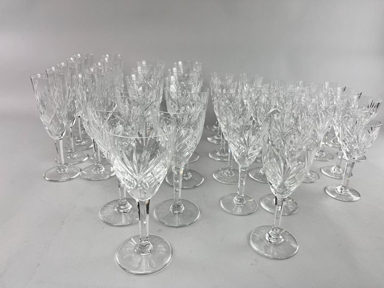 Series of CHANTILLY St Louis model glasses