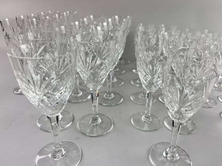 Series of CHANTILLY St Louis model glasses