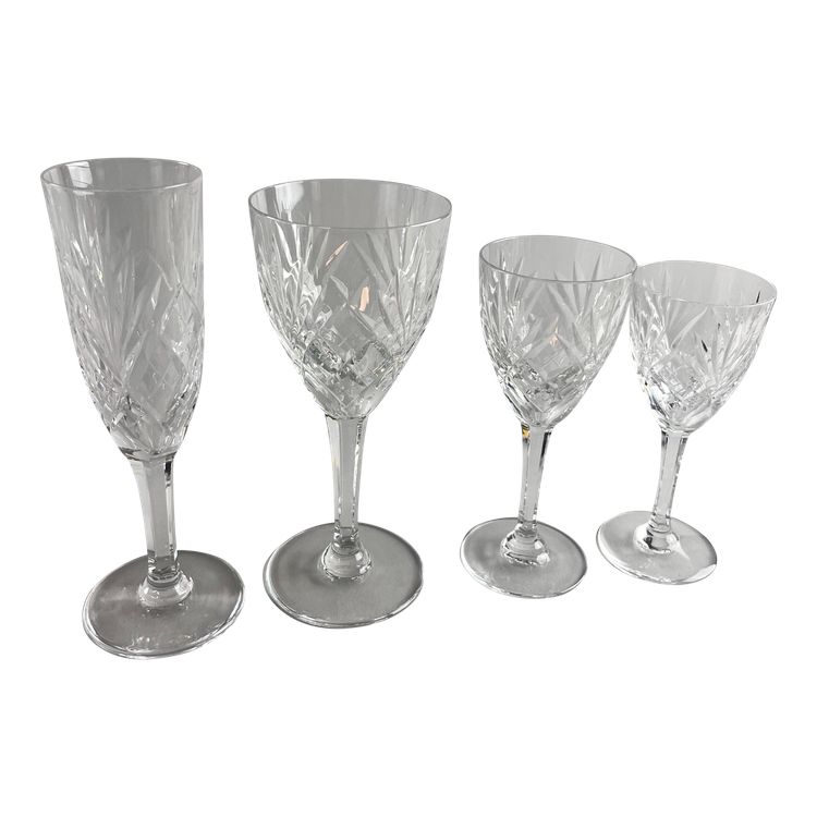 Series of CHANTILLY St Louis model glasses