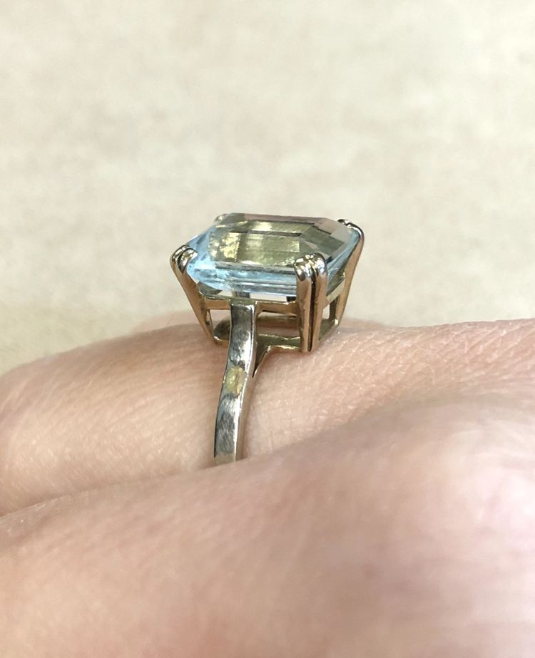 Aquamarine ring