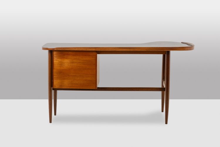 Free-form teak desk. 1950s. LS614859Q