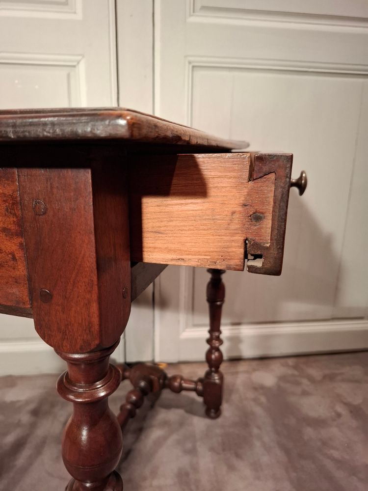 Small Louis XIII walnut table from the late 17th, early 18th century.