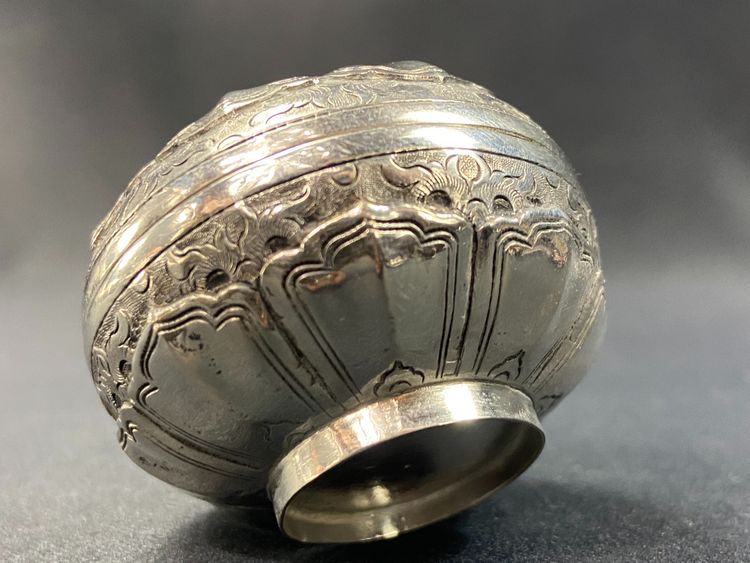 Solid silver opium box China 19th century