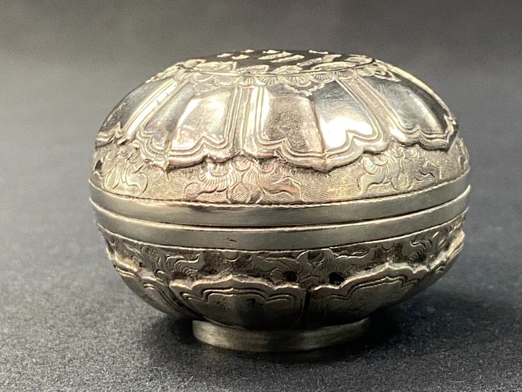 Solid silver opium box China 19th century