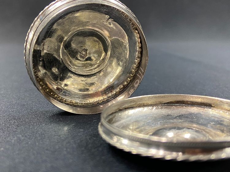 Pill box in solid silver with guilloché Netherlands 19th century with monogrammed decoration