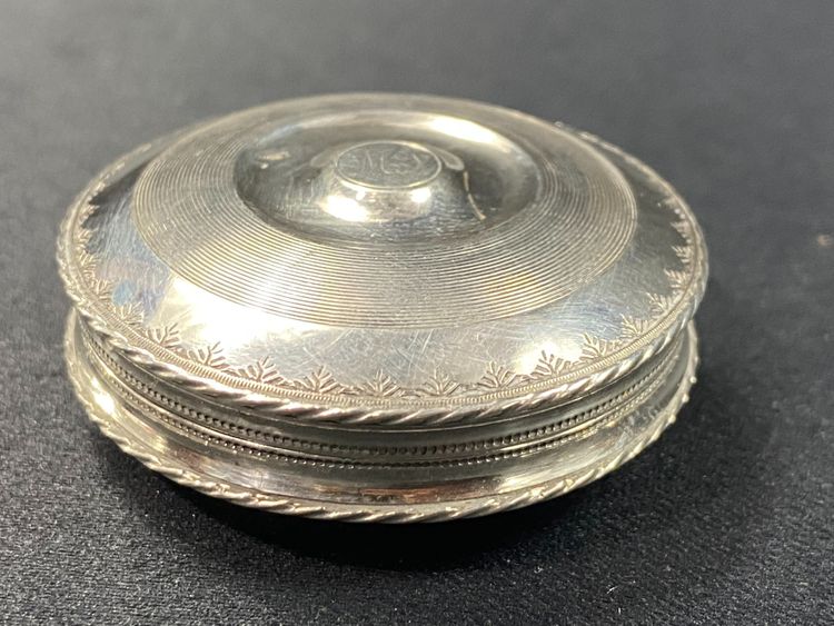 Pill box in solid silver with guilloché Netherlands 19th century with monogrammed decoration