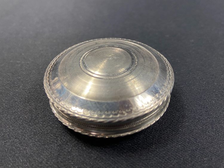 Pill box in solid silver with guilloché Netherlands 19th century with monogrammed decoration