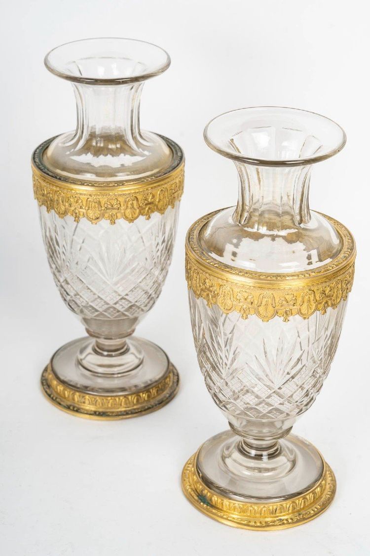 Une Paire De Vases En Cristal Et Bronze Doré Fin XIXème Siècle