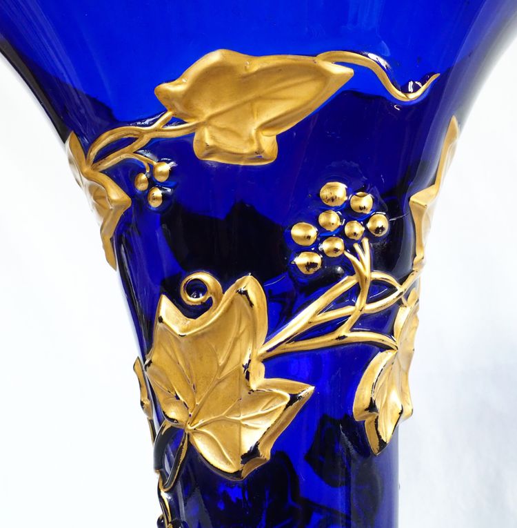 Large Baccarat crystal vase in cobalt blue, gilded ivy garland design