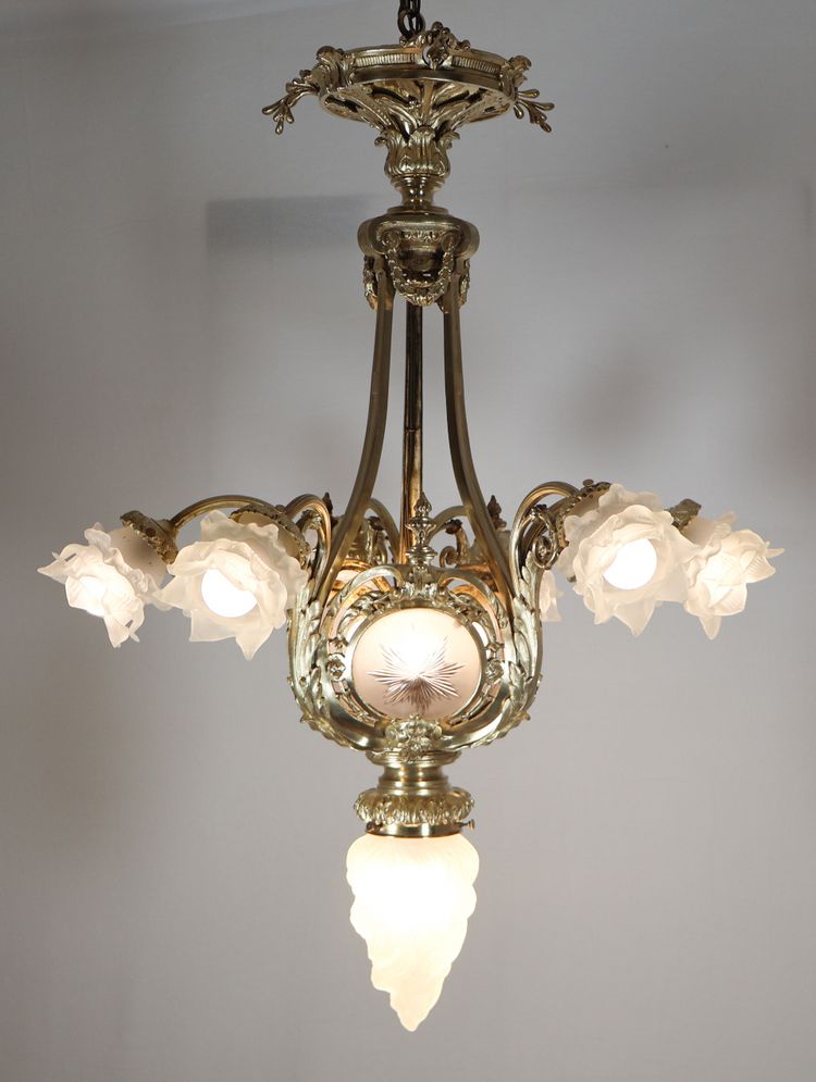 A Delafontaine gilt bronze chandelier, Napoleon III period