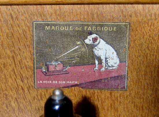  Gramophone Music Cabinet "His Master's Voice" - Inizio XX secolo