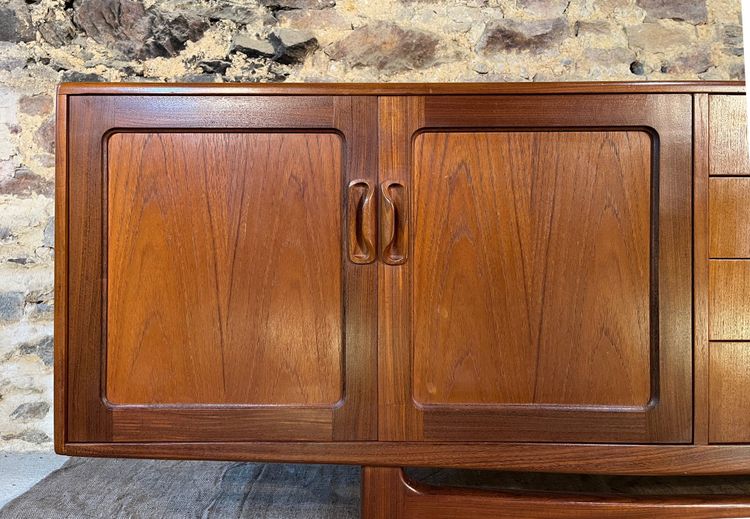 Scandinavian teak sideboard by Victor WILKINS from the 70s