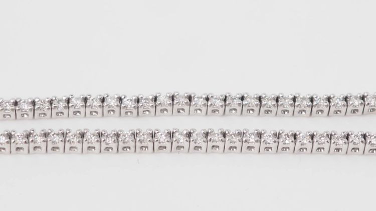 River necklace in white gold and diamonds 2.37cts