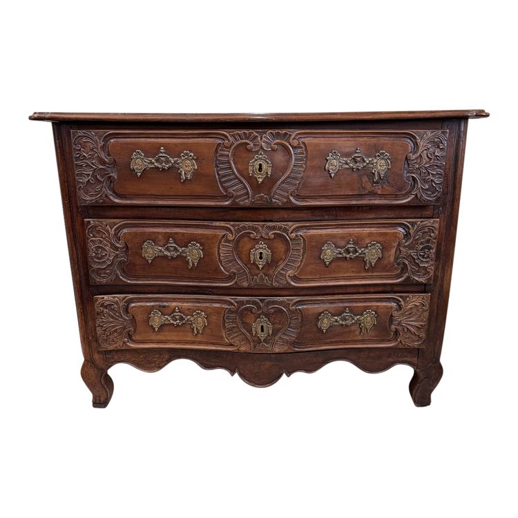 Commode Lyonnaise Galbée époque Louis XV En Noyer Massif