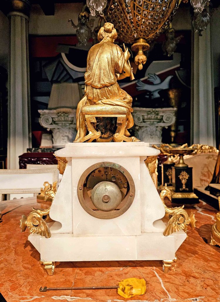 Napoleon III clock In alabaster signed