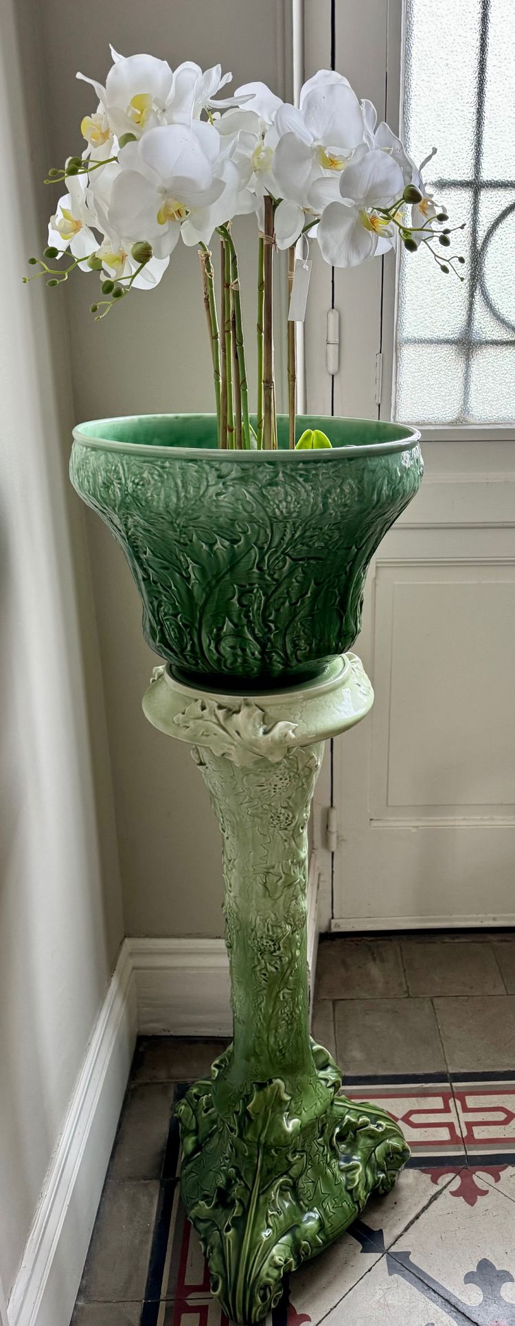 Sellette and its Art Nouveau pot cover