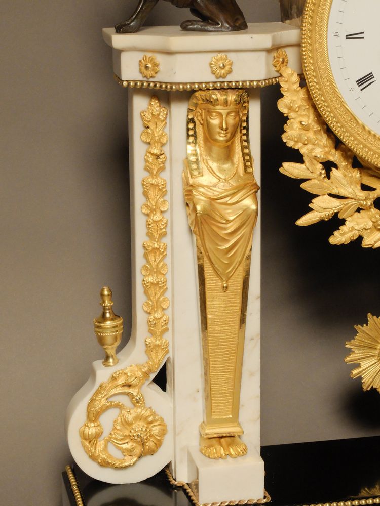 Pendule portique d'époque Louis XVI aux égyptiennes 