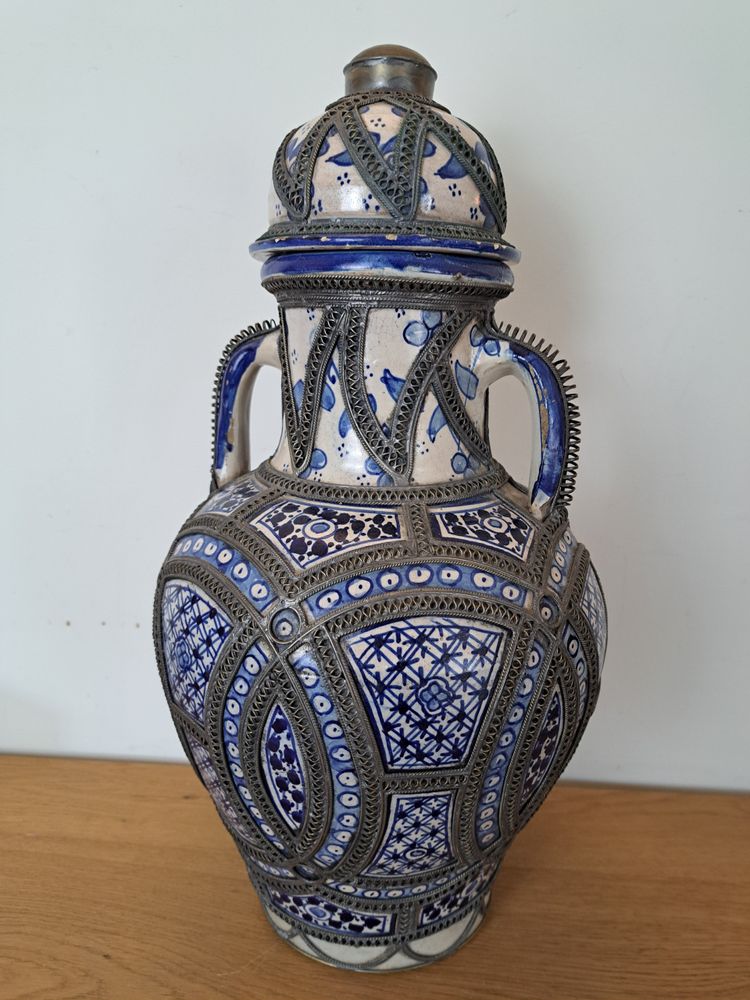 Morocco , Large Covered Pot , Earthenware , Metal , XX°.