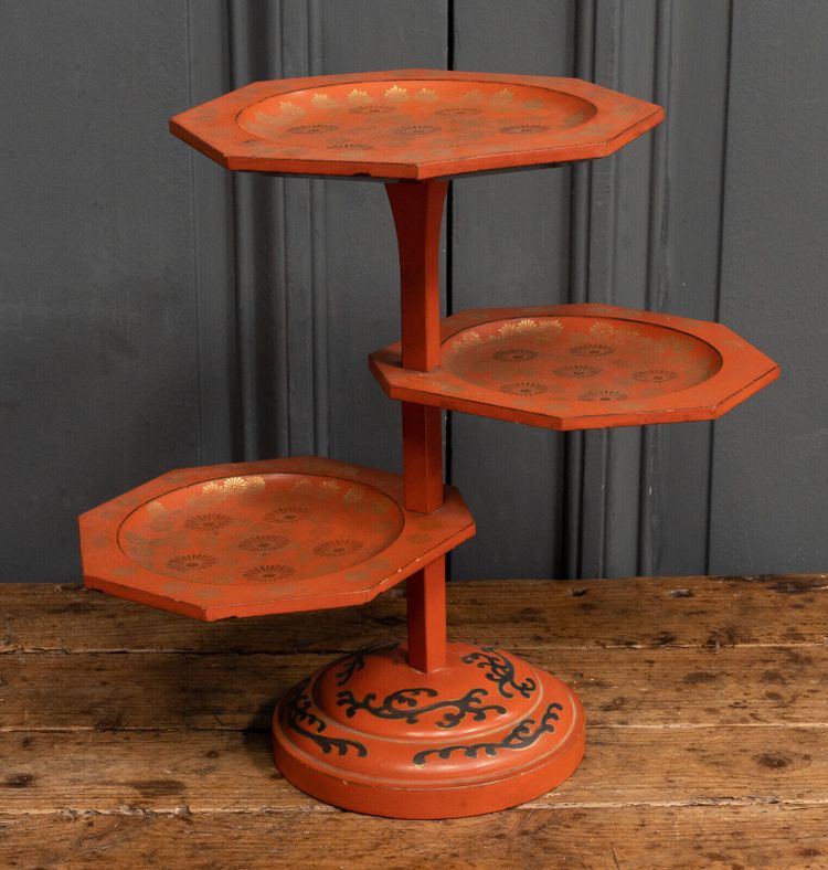 1900 China red lacquer plant stand with gold highlights