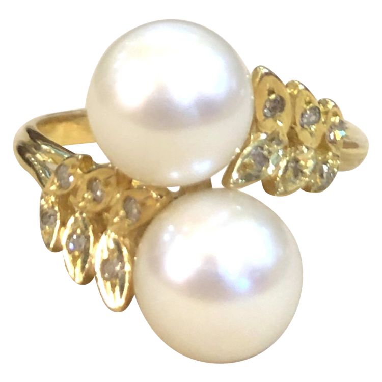 toi et moi pearls ring