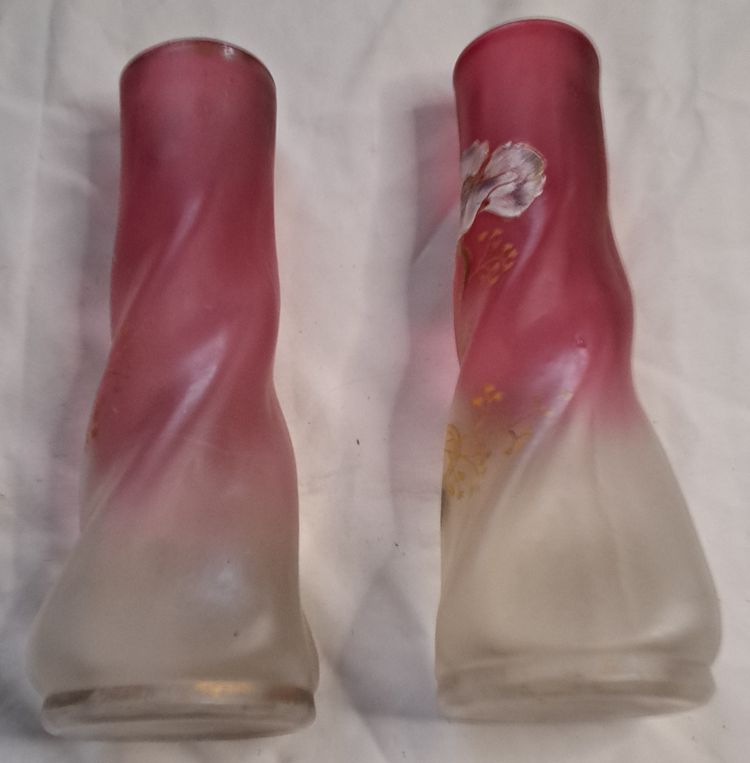 Pair of François Théodore Legras vases in enamelled twisted glass on a pink background with floral decoration, early 20th century