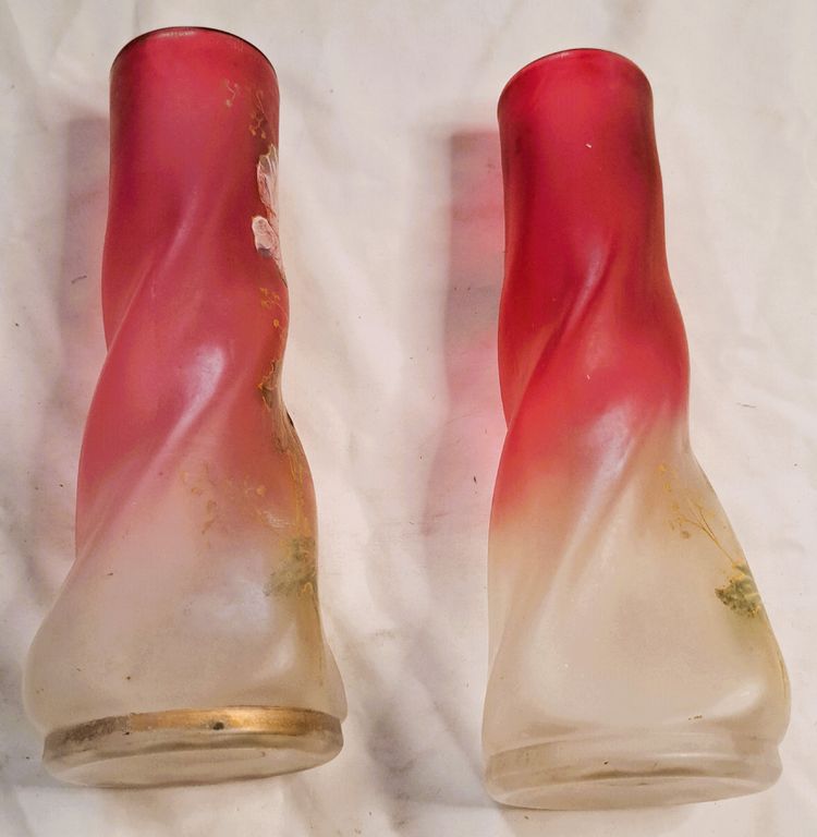 Pair of François Théodore Legras vases in enamelled twisted glass on a pink background with floral decoration, early 20th century