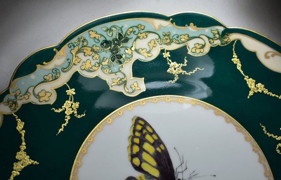 Belle Assiette En Porcelaine De Limoges.fin 19ème