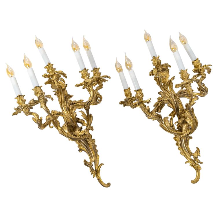 Importante paire d'appliques à cinq lumières de style Louis XV en bronze ciselé et doré vers 1880-18