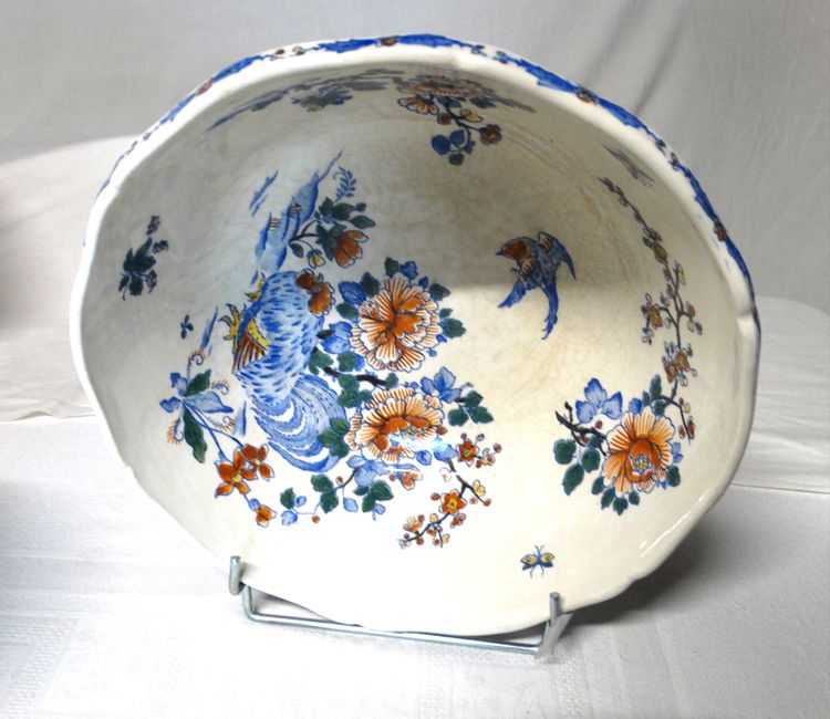 GIEN - Part of earthenware table service. Peony rooster model. 15 pieces.