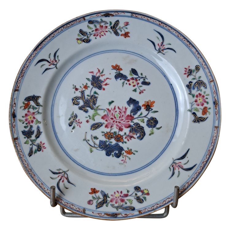 Plate from the East India Company, Famille Rose, Porcelain, 18th century.