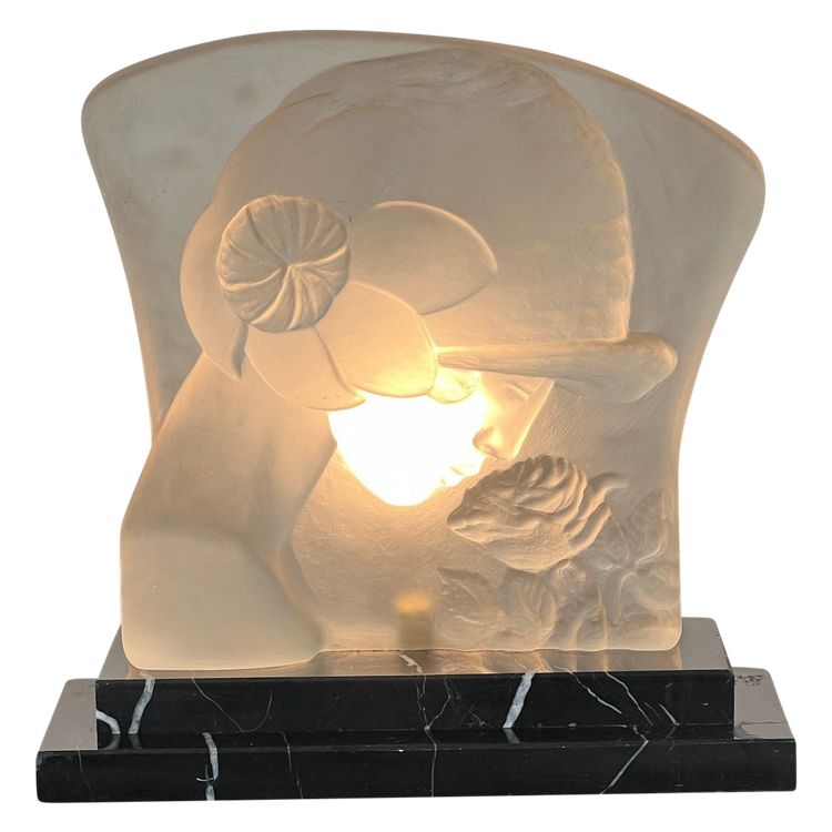 LAMPE ÉPOQUE ART DÉCO EN PÂTE DE VERRE SUR SOCLE EN MARBRE " VISAGE DE FEMME "