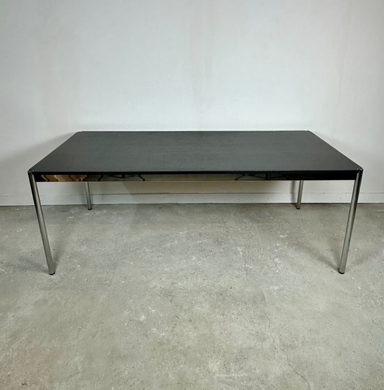 USM Haller T59 table in black laminate and chrome steel