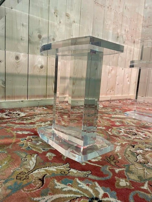 Table basse en verre et plexiglas signée "Fabian Roma"