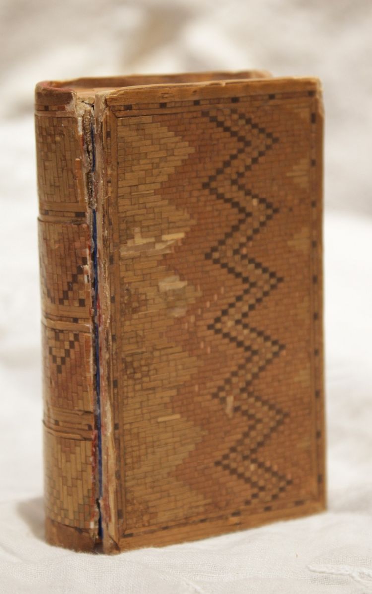 Straw marquetry box imitation romantic book print 18th century