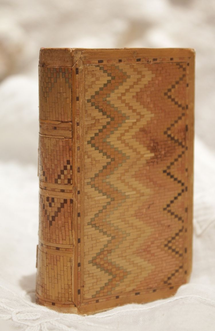 Straw marquetry box imitation romantic book print 18th century