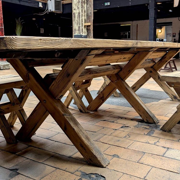 Table De Ferme En Sapin Avec 7 Tabouret