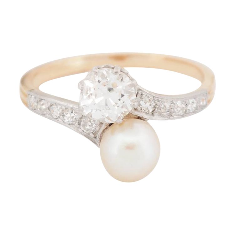 Toi et Moi ring in 18kt two-tone gold, diamonds and cultured pearl