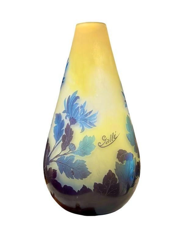 Emile Gallé Vase "Chrysanthemum Tokyo"