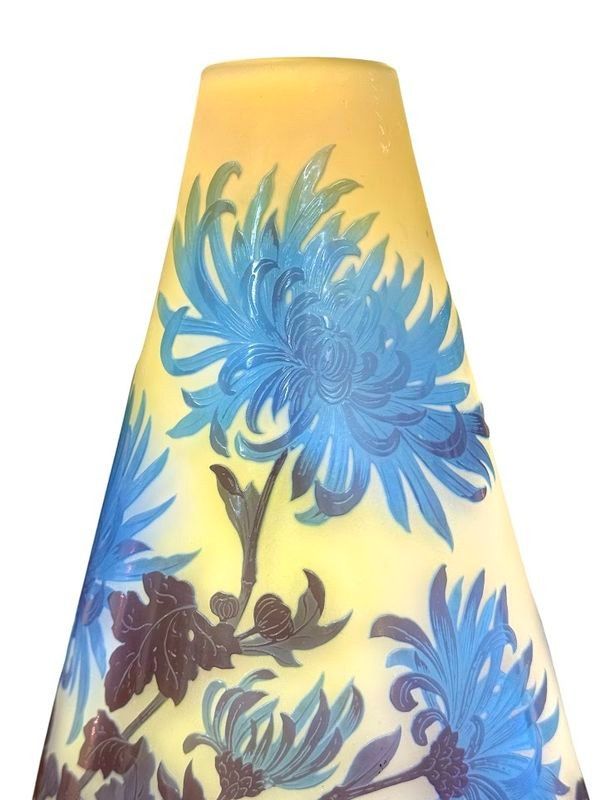 Emile Gallé Vase "Chrysanthemum Tokyo"