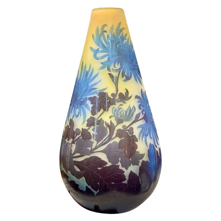 Emile Gallé Vase "Chrysanthemum Tokyo"