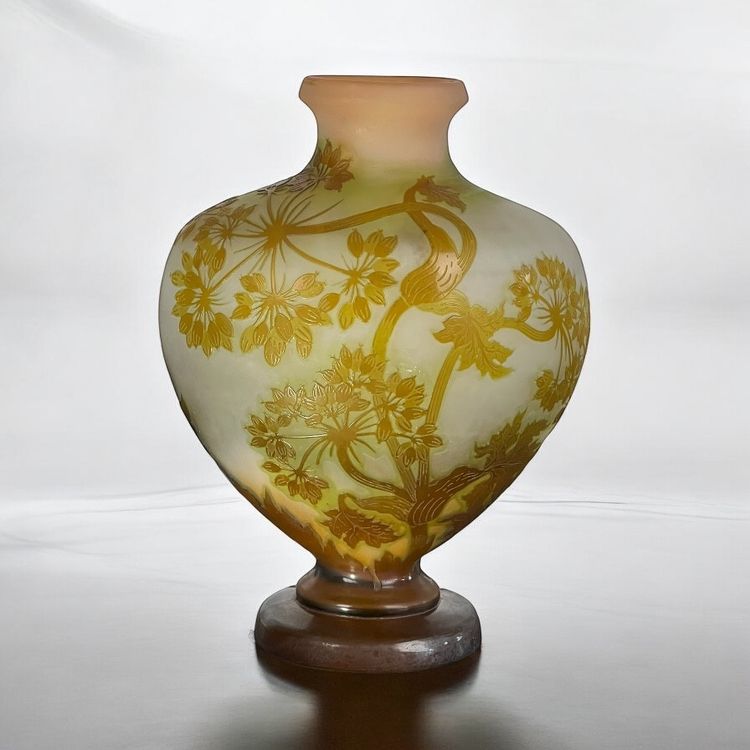 VASE BY ÉMILE GALLÉ WITH UMBELLIFERA DECOR, ART NOUVEAU PERIOD, HEART-SHAPED