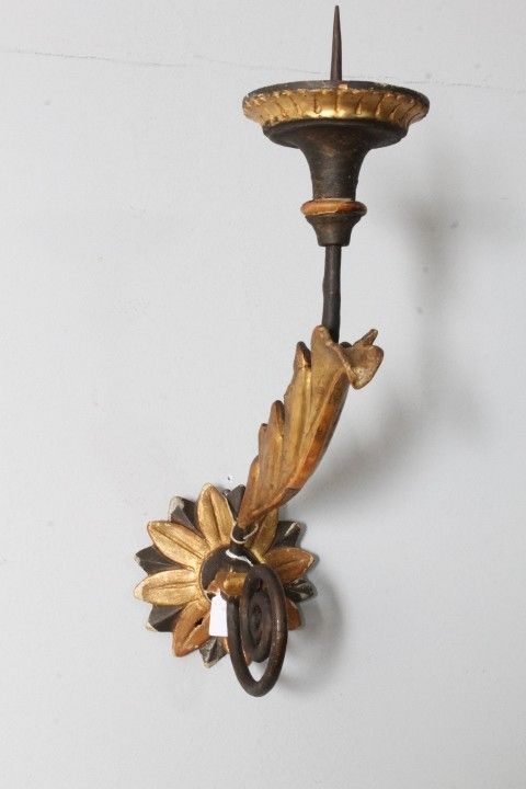 Antique pair of 18th century antique arms in painted, gilded and lacquered wood. Candelabra appliques