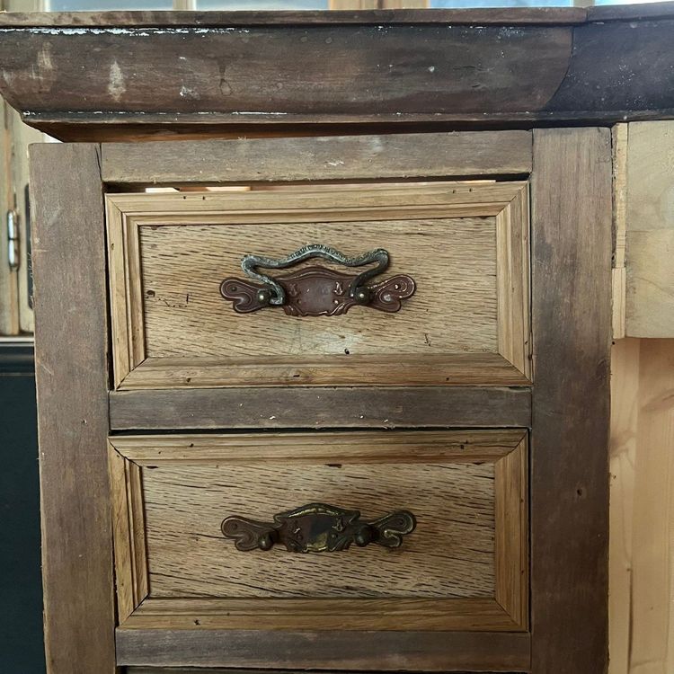 Barber's Cabinet