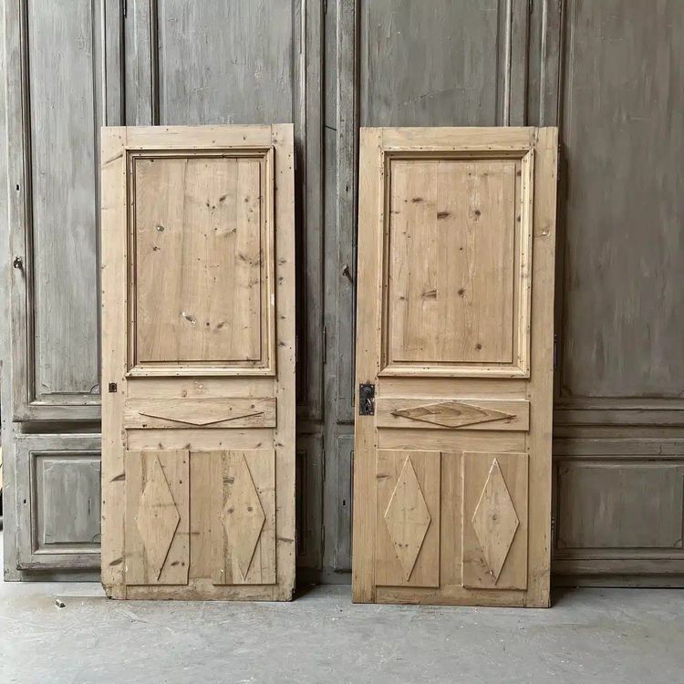 Lot of stripped closet doors in the Directoire style