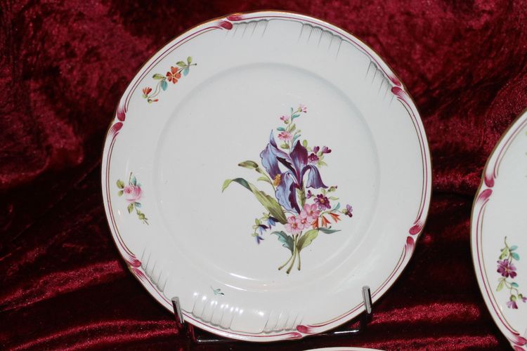 Dessert service in fine Lunéville earthenware with Saxon flower decoration, 19th century