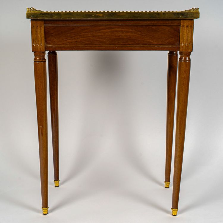 Isac Simon Rebour Petite table de salon en acajou et marbre d’époque Louis XVI vers 1780-1790