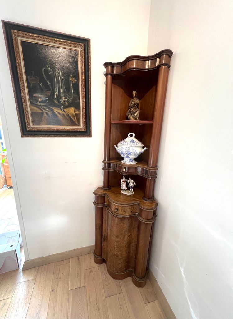 Superb Corner Cabinet in Burl Walnut Veneer - 19th Century