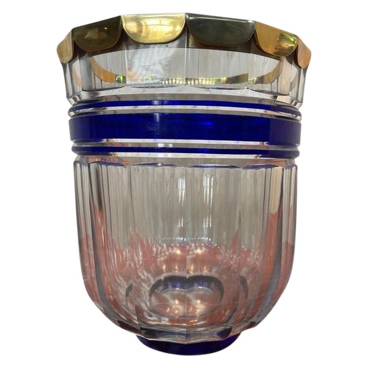 Vase en cristal de bohème et laiton 