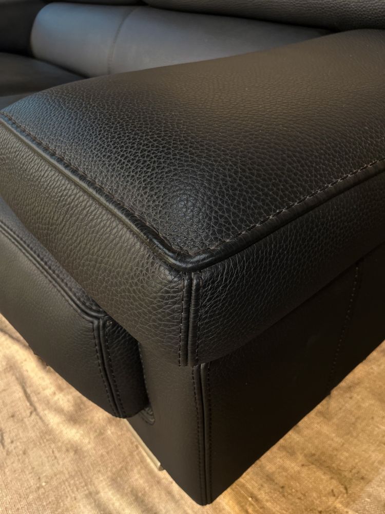 ROCHE BOBOIS Schwarzes Ledersofa ULTIMATE-Modell